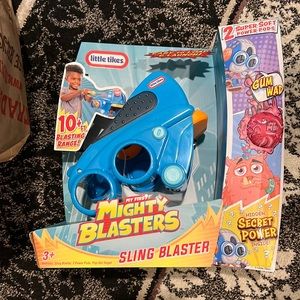 NWT Little Tikes Mighty Blasters Sling Blaster Toy Wrist Launcher
